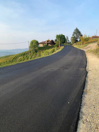 A Barbaresco la Provincia ripristina il manto stradale della Sp 592 1