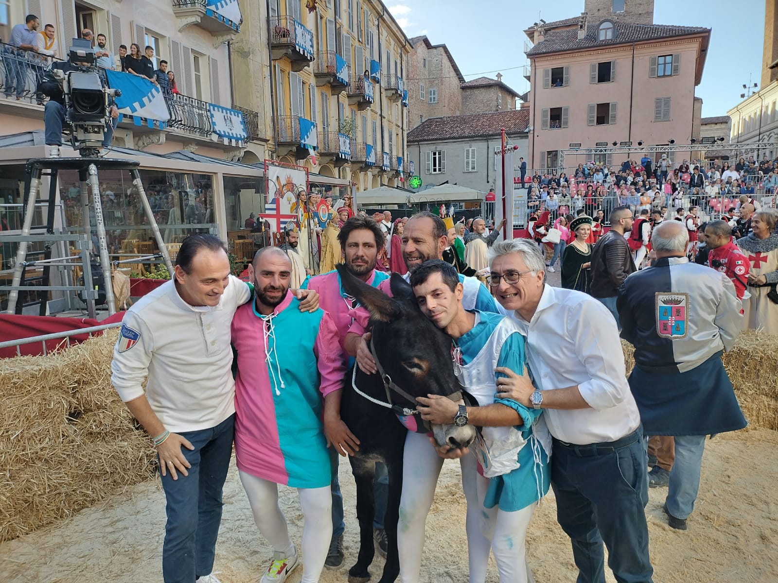 Palio degli asini 2022: vince il Borgo dei Brichet