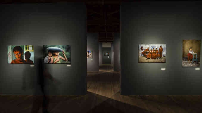 Caraglio: apertura serale alla mostra di McCurry per Halloween