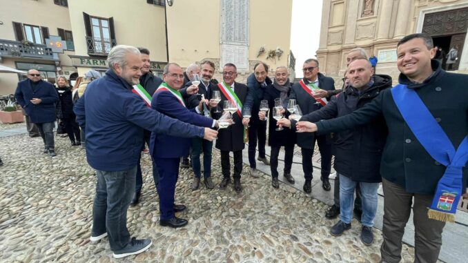 A Castagnole delle Lanze la festa per l'ingresso tra i borghi più belli d’Italia