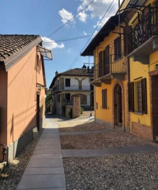 Domenica 27 novembre a Castagnole delle Lanze la festa per la consegna della bandiera dei Borghi più belli d’Italia 1