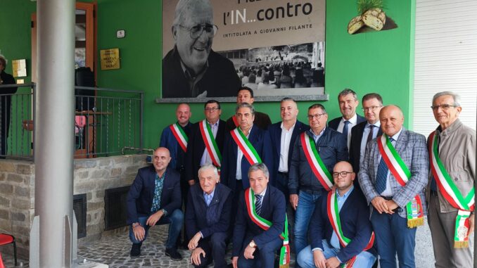 La piazzetta dedicata all'ex sindaco Filante