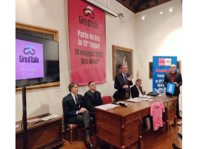 Presentata a palazzo Traversa la tappa Bra-Rivoli del Giro d'italia 2023