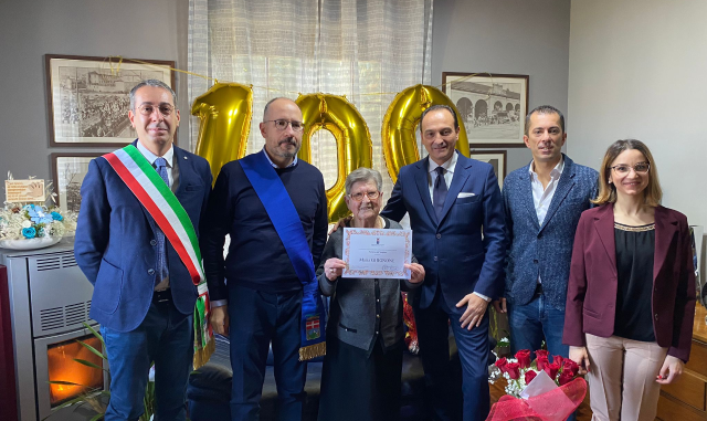 Maria Ghignone Centenaria a Canelli a casa dell'assessore regionale Gabusi