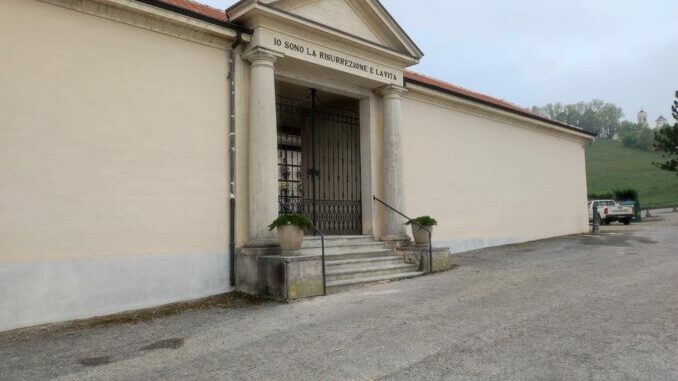 WhatsApp Image 2022-11-12 at 10.07.04 Monchiero: abbattimento barriere architettoniche presso il cimitero 2