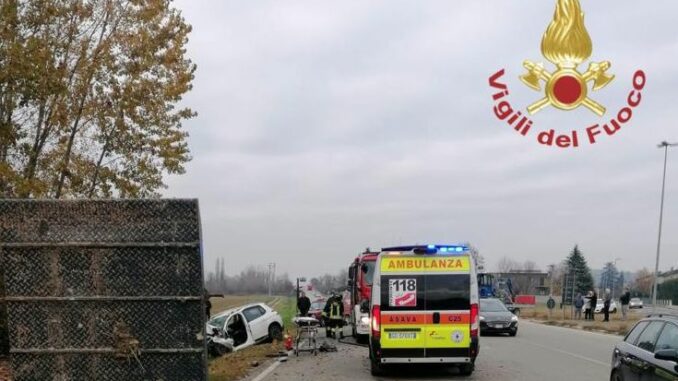 incidente Castiglione Falletto SITO Schianto sulla provinciale 3: morto un settantenne