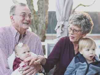 Nonni: protagonisti dell'incontro organizzato dall'Aca il 15 novembre