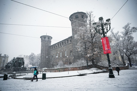 Maltempo: a Torino livello giallo del piano neve