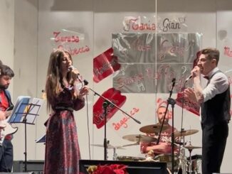 Happy Xmas: il gruppo di Gianluca Fazion si esibisce a Monticello d'Alba