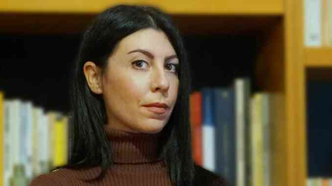 Giorgia de carolis Giorgia racconta le sette religiose, tra guru e vittime, in una serie di podcast 1