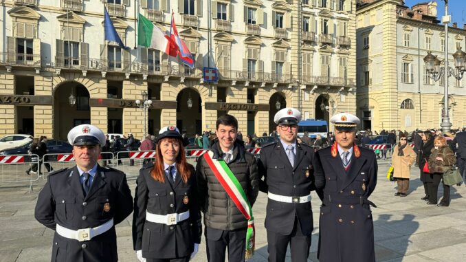 Giuramento Vigili_12_2022 Alba: tre nuovi agenti di Polizia locale hanno prestato giuramento a Torino