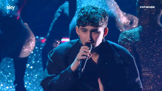 Linda si prende la finale di X Factor con Waves (VIDEO)