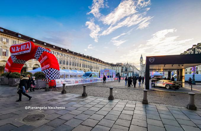 Torino: arrivavano le auto storiche per il Rallye di Montecarlo