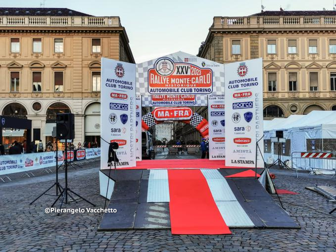 Torino: arrivavano le auto storiche per il Rallye di Montecarlo 8