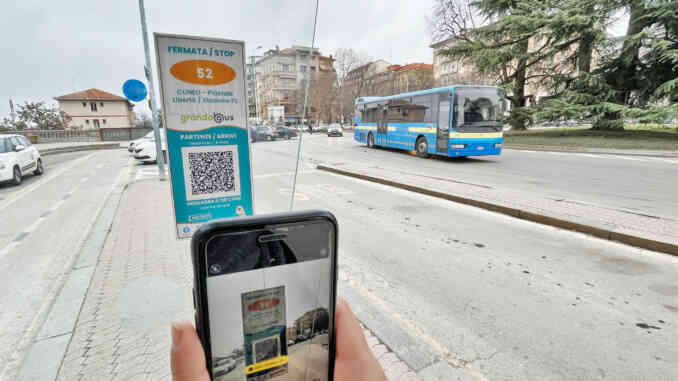 Grandabus lancia Mo, un qr code parlante per gli autobus