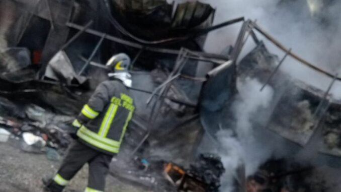 rogo Neive sito Incendio abitazione a Santa Maria del piano: Pompieri al lavoro