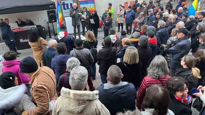 Manifestazione per la pace a Bra A Bra una manifestazione per la pace