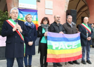 In tanti alla manifestazione per la Pace “Alba ripudia la guerra!”