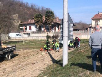 Montaldo Roero: soccorritori in azione dopo il capottamento