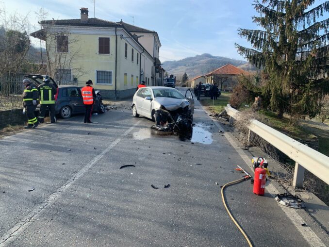 Santo Stefano Belbo, violento incidente frontale a Prato Grimaldi 1