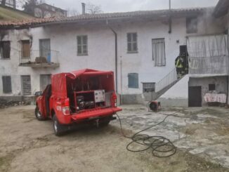 Revignano d'Asti: incendiato il primo piano di un'abitazione, intervengono i Vigili del fuoco di Asti