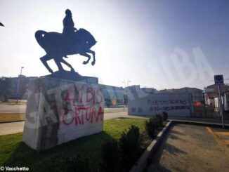 Imbrattato dagli anarchici che protestano contro il 41 bis il monumento al generale Govone 3