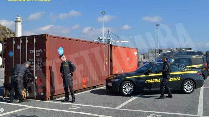 sequestro droga vado Ligure sito Sessanta chili di cocaina al porto di Vado: arrestato un trafficante
