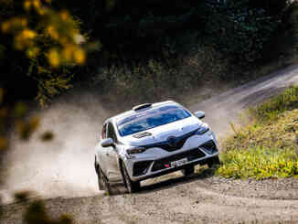 Tre giovani piloti giapponesi Toyota al rally Regione Piemonte