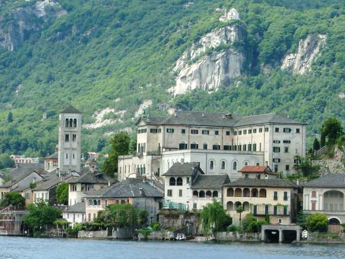 In gita sul Lago d’Orta con il centro culturale San Paolo per festeggiare 75 anni