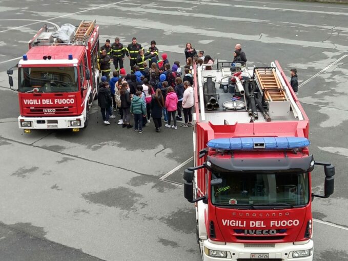 Una mattinata molto speciale con i Vigili del fuoco alla scuola media salesiana di Bra 1