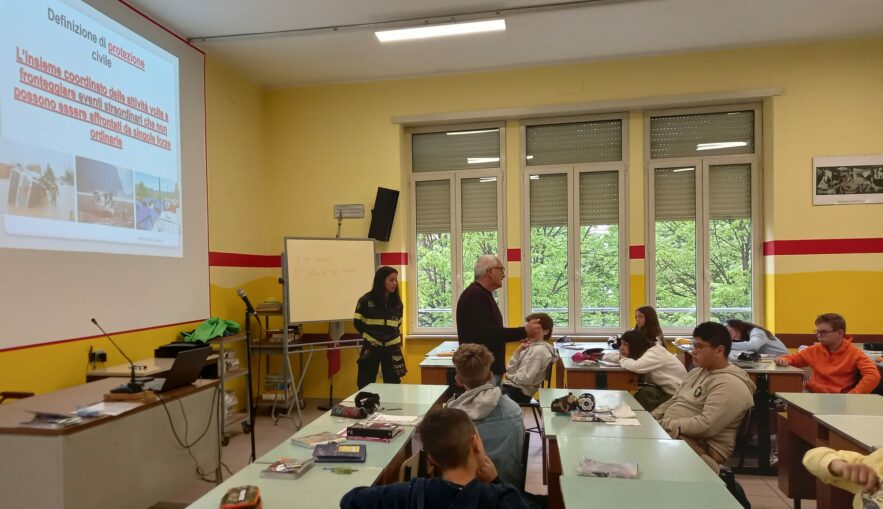 Una mattinata molto speciale con i Vigili del fuoco alla scuola media salesiana di Bra 3