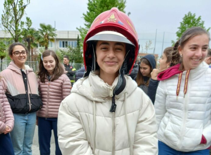 Una mattinata molto speciale con i Vigili del fuoco alla scuola media salesiana di Bra 4