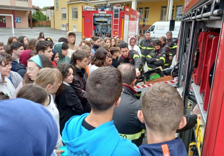 Una mattinata molto speciale con i Vigili del fuoco alla scuola media salesiana di Bra 7