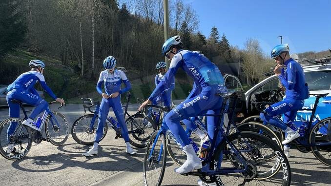 Matteo Sobrero con i gradi da capitano alla Liegi-Bastogne-Liegi