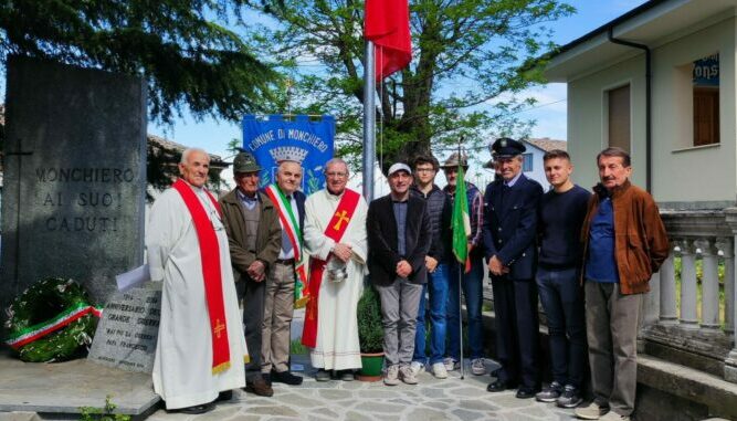 Celebrato a Monchiero il 78° anniversario della Liberazione presso il monumento ai Caduti 6