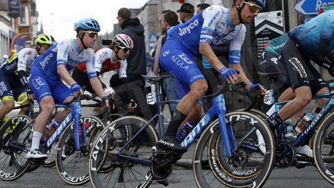 Sobrero quarto in volata al Giro di Romandia 1