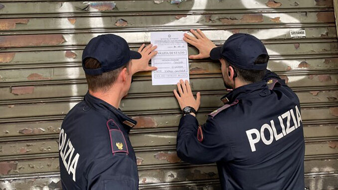 Controlli, chiusi due locali per scarse condizioni igieniche