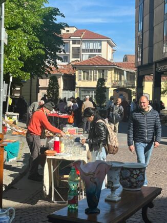 A Bra torna il Mercatino dell'antiquariato e dell'artigianato 1