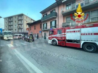 Con l'auto contro una vetrina a Morozzo: automobilista ferito