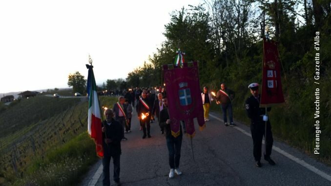 Liberazione: la fotogallery della fiaccolata di Treiso 5