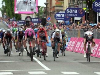 Giro d'Italia: a Tortona vince Ackermann. Domani tocca alla Bra-Rivoli 1