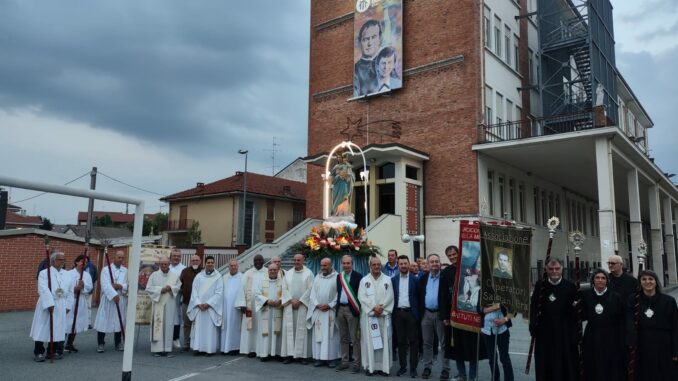 Bra: grande partecipazione alla processione di Maria Ausiliatrice nell'Oltreferrovia