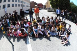 La scuola Coppino manifesta per avere più educazione civica (FOTOGALLERY) 4