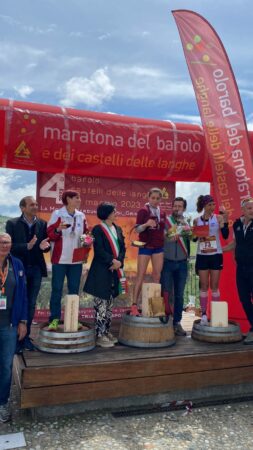 220 corridori alla Barolo e castelli delle Langhe 1