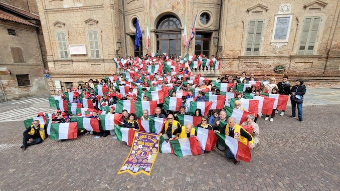 Consegnato il tricolore alle classi quinte delle scuole primarie di Bra