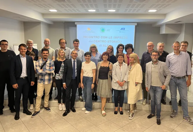 Le opportunità del Distretto del commercio presentate ai commercianti del centro storico di Alba