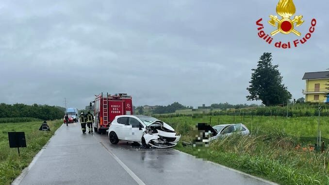 Incidente a Cherasco Incidente stradale a Cherasco: due feriti