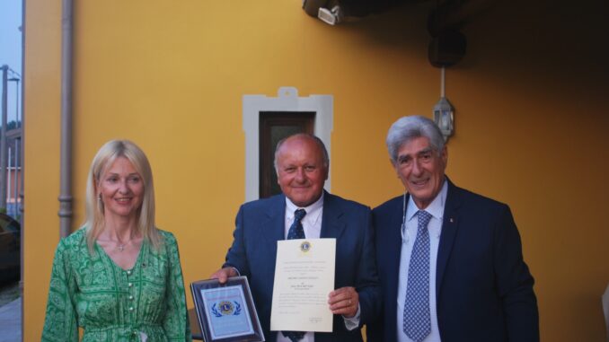 Il sindaco di Cossano Belbo, Mauro Noè, ha ricevuto il premio Civitas dei Lions