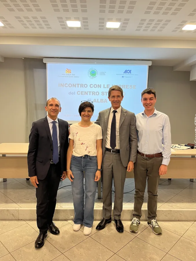 Le opportunità del Distretto del commercio presentate ai commercianti del centro storico di Alba 1