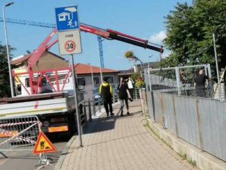 Sottopasso di via Einaudi ad Alba, si sostituiscono le cancellate